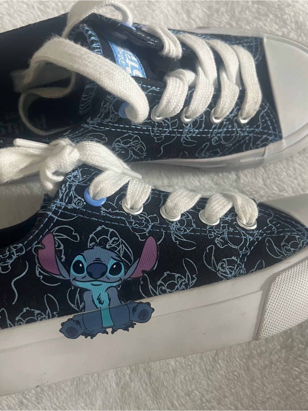 Disney Kids Blue Stitch Print Canvas Lace Up Sneakers Sz 1